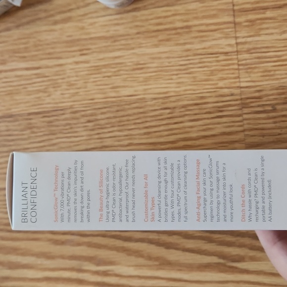 PMD Clean Smart Facial Cleansing Device - Picture 2 of 5